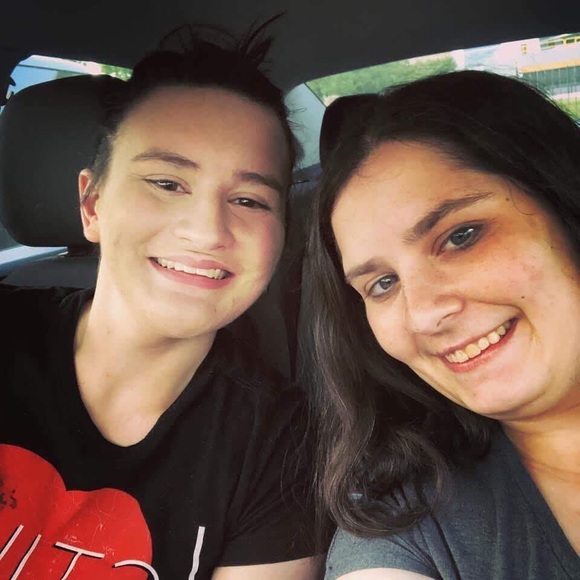 Meet your Posher, Kristyn - Picture 3 of 5